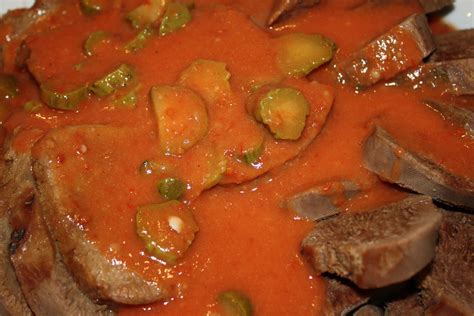 Langue de Boeuf sauce tomates cornichons