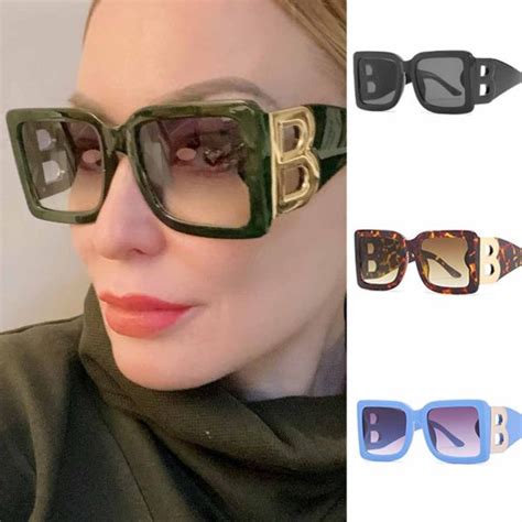 Oversized Gold Tone ‘b Letters Square Sunglasses