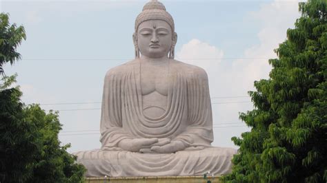 Giant Buddha Statue In Bodh Gaya India Sunnseaholidays Com
