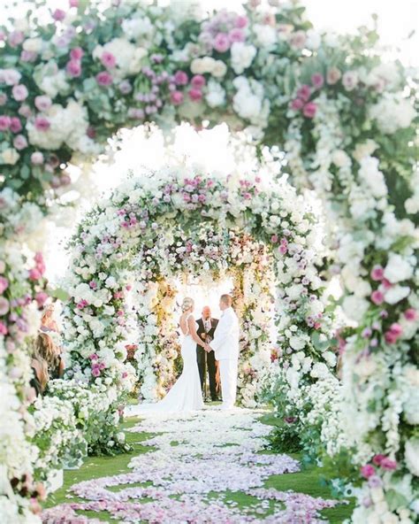 20 Wedding Entrance Ideas To Wow Your Guests My Deer Flowers