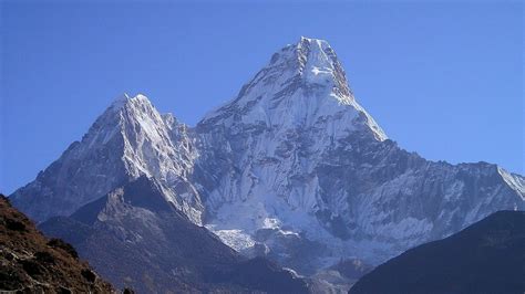 Mount Everest grows by 86 cm, now measures 8,848.86 meters tall, Nepal 
