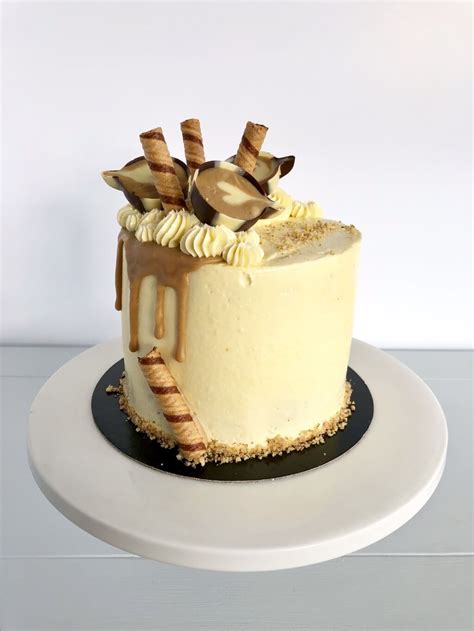Do you want to bake a creative cake for your birthday or someone's birthday? Sassy Coffee and Walnut Birthday Cake - Anges de Sucre