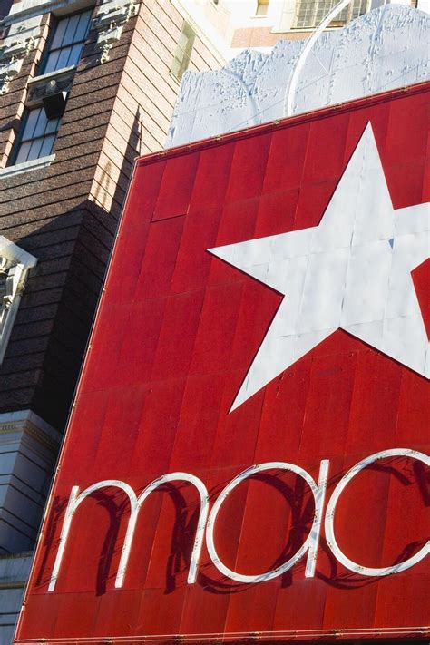 Macys Closes 68 Stores Restructuring Job Cuts British Vogue British