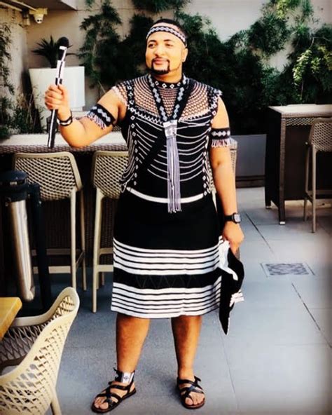Xhosa Traditional Attire For Men 2021 Sunika Traditional African Clothes Allobricole Ma