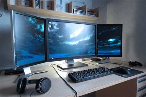 When you connect an additional monitor to your dell computer, windows 10 automatically detects the monitor and displays the desktop screen of the computer. 30 Coolest and Inspiring Multi monitor Gaming setups