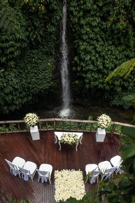 intimate wedding package by the kayon truly ubud resort