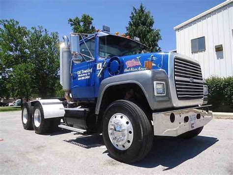 Ford L9000 (1997) : Daycab Semi Trucks