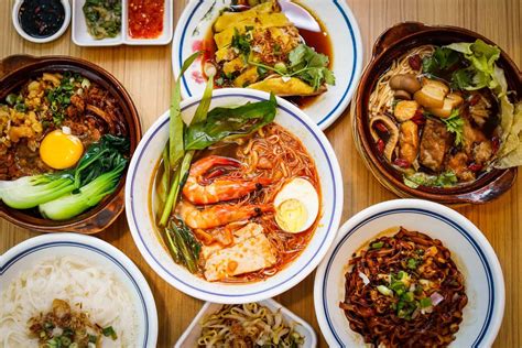 It has also been influenced by chinese, indian, thai and many other cultures throughout history, producing a distinct cuisine of their own. This Epic Food Fest Is Bringing Together Some Of Malaysia ...