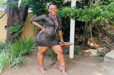WATCH Zodwa Wabantu S Revealing Dancing Video Leaves Fans Shocked