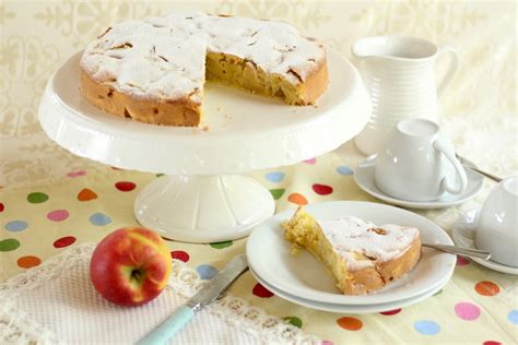 Deswegen gibt es bei uns an ostern, neben all der schokolade mal einen leckeren rüblikuchen. Kinderleichter, schneller Apfelkuchen und die Lage unseres ...