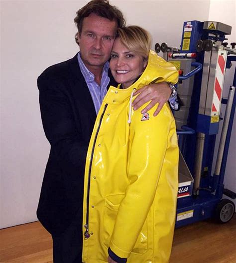 See more of simona ventura on facebook. Simona Ventura, stretta a Gerò Carraro prima dell'Isola 11 ...