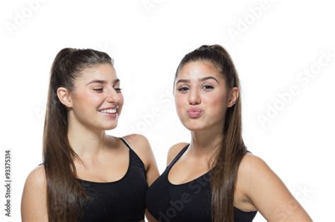Identical Twin Babes Kissing Xxx Porn