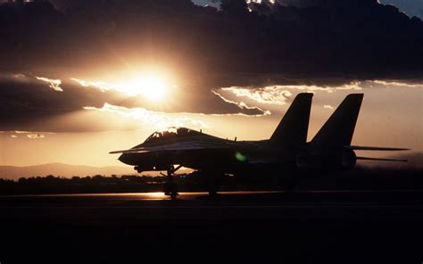 Sunset Aircraft Tomcat Landing F 14 Tomcat Wallpapers Hd Desktop