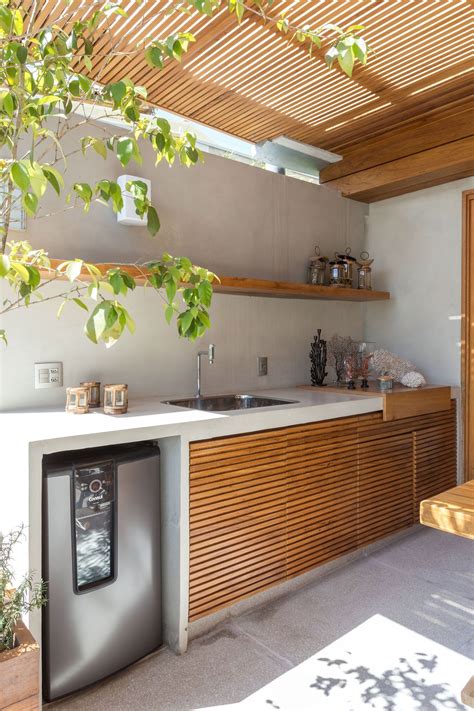 Some outdoor kitchen designers incorporate lighting into the kitchen, either under the countertops or above. beautiful home interiors in 2020 | Outdoor kitchen decor ...