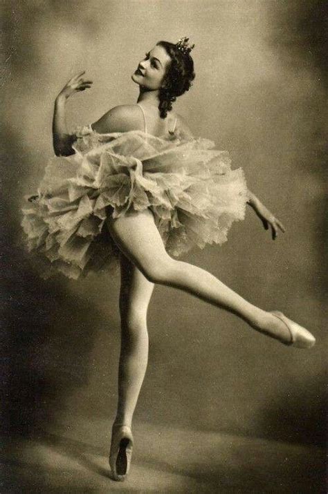 Bit Of Vintage 1950s Ballet Vintage Ballerina Vintage Ballet Dance Photography