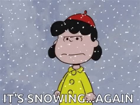 Snowing Winter Snowing Winter Peanuts Discover Share GIFs