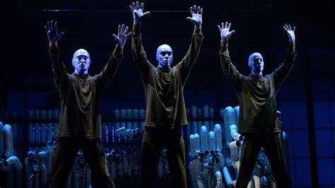 Le Cirque Du Soleil Achète Le Blue Man Group Tva Nouvelles