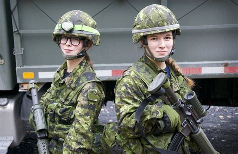 Canadian 🇨🇦 Female Soldier Canadian Army Female Soldier Canadian