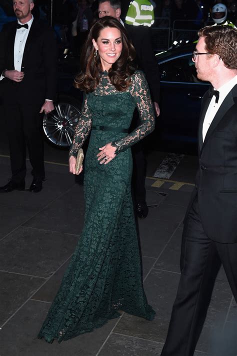 The dress will be in the palace's ballroom from 23 july to 3 october. Cathy Cambridge Works "The Look" at The Portrait Gala 2017 ...