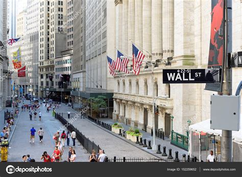 The New York Stock Exchange On The Wall Street Stock Editorial Photo
