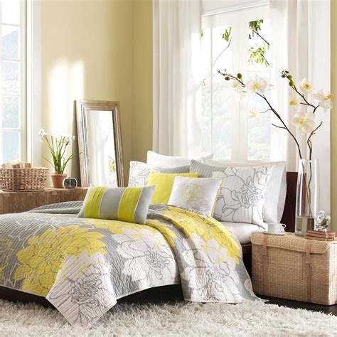 Gray And Yellow Bedroom With Calm Nuance Traba Homes