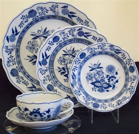 Buy sd/hd set top boxes at offer prices. Hutschenreuther Blue Onion, Service for 6, 30 piece set ...