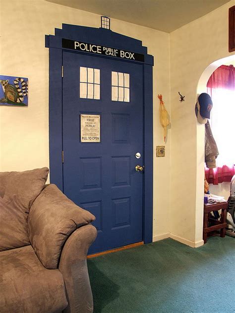 Doctor who and home decor do mix! Doctor Who or TARDIS Designs and Ideas - Hative