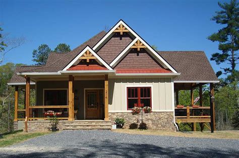 See more ideas about floor plans, house plans, house floor plans. Plan 92310MX: Vaulted Spaces Abound | Craftsman lake house ...