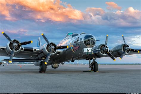 Boeing B 17g Flying Fortress 299p Commemorative Air Force