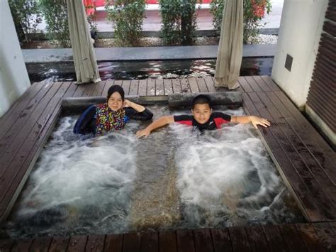 Sofitel kuala lumpur damansara hotel 5 stars. Private Jacuzzi - Picture of E&O Residences Kuala Lumpur ...