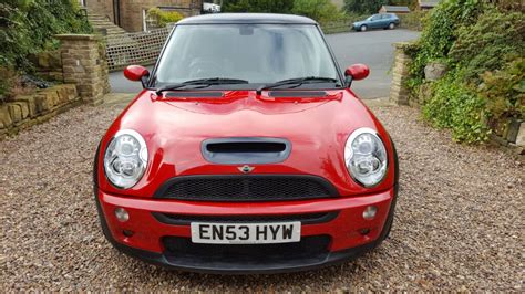 Red Mini Cooper S R53