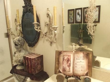 The most common halloween bathroom decor material is soy. Halloween Decoration Inspiration - Paperblog