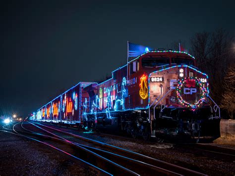 Cp Rail Holiday Train Visits The Milwaukee Area Monday And Tuesday