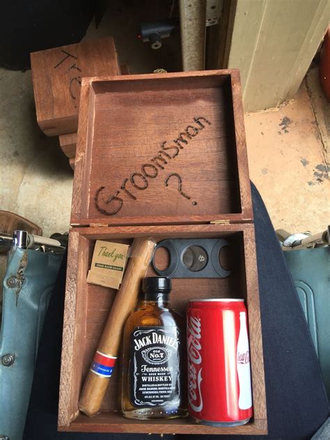 33 cool, useful groomsmen gifts your wedding crew will actually appreciate. 50 Cool and Amazing Groomsmen Invitation Ideas - VIs-Wed ...
