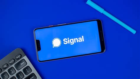 The signal app for ios can now encrypt your text messages. Signal Messaging App Gets Encrypted Video Call Support