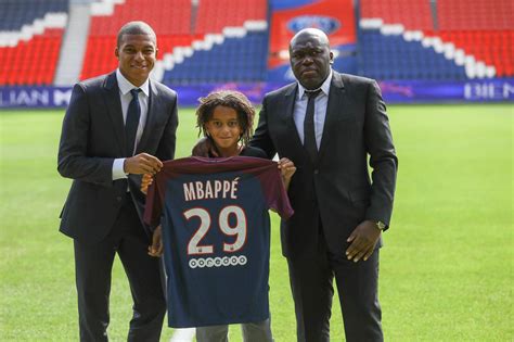 In the game fifa 21 his. Wilfrid Mbappé : «Kylian a réalisé tous mes rêves» - Le ...