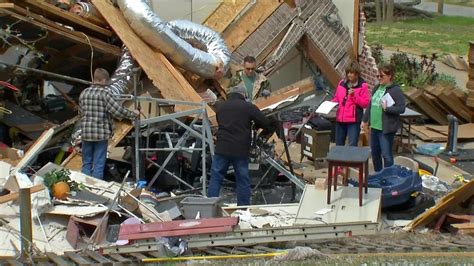 Claremore Students Help Tornado Victims Pick Up Pieces
