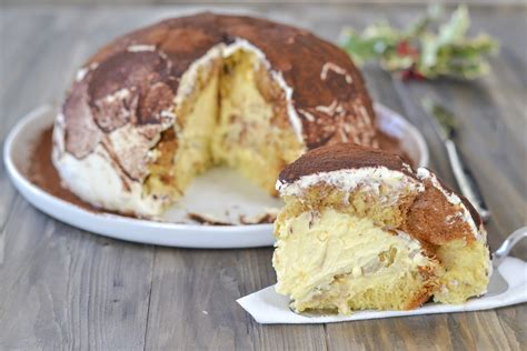 Zuccotto con savoiardi e ricotta. Zuccotto di pandoro con mascarpone - Ricetta facile