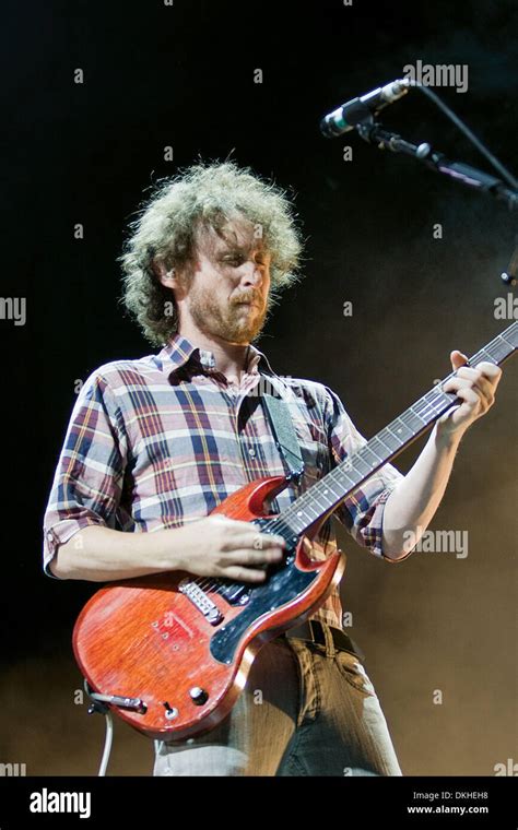 Guitaris Mike Einziger Of Incubus Performs At The Molson Amphitheatre