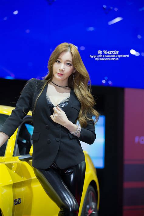 Han Ji Eun Seoul Motor Show 2015