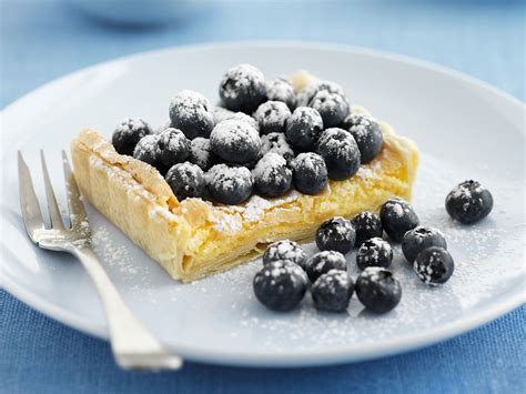 Heidelbeerkuchen Rezept | EAT SMARTER