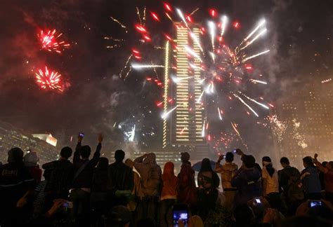 Check spelling or type a new query. Islamic Extremists in Indonesia Ban New Year's Eve ...