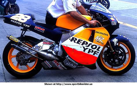 Imported from japan as a 1982 and 1983 model. Sportbike Rider Picture Website
