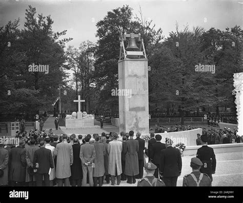 Commemorations of the Dead. Grebbeberg unveiling monument Date: May 4