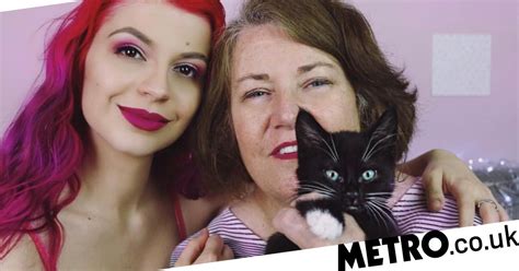 Lesbian Couple Say Their 37 Year Age Gap Doesnt Matter Metro News