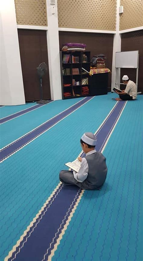 Padu dan sangat berguna untuk dijadikan rujukan. "Sibuk Kerja Pun, Kena Ajar Anak Isteri Solat Bersama ...