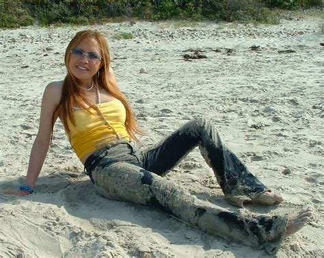 beach girl eliseoutof flickr