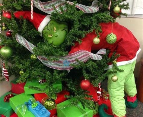How to Make Grinch Christmas Decorations and Ornaments for the Holiday