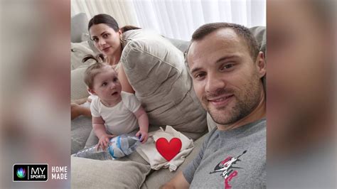 Der fußballspieler haris seferovic war in der saison 2014/2015 bei eintracht frankfurt unter vertrag und wird dort im sturm eingesetzt. Seferovic: "Das einzig Positive war, dass ich mit meiner Frau & Tochter Zeit habe verbingen ...