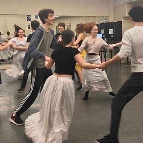 Anne with an e's gilbert and anne were as cute as could be, and here are 10 times the netflix series couple completely defined relationship goals. Pin on memes
